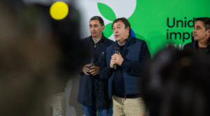 Anuncian la repavimentación del acceso al aeropuerto de Viedma y nuevas obras de infraestructura