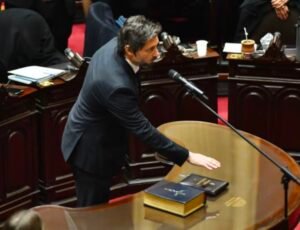 Diputados aceptó la renuncia de Adrián Ravier y Martín Matzkin asumió su banca
