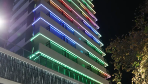Inauguraron Torre Luminia, el edificio que suma el primer Sky Bar y una fachada inteligente en Neuquén