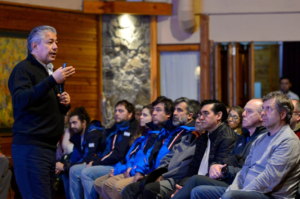 Villa La Angostura: Figueroa detalló las obras clave para energía, cloacas, educación y pavimento 