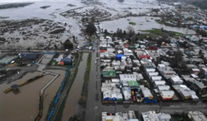 Temporal devastador en Chile: al menos tres muertos, cientos de miles de usuarios sin luz y alerta por lluvias extremas