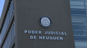 Conmoción en Centenario: investigan la muerte de un bebé de un año