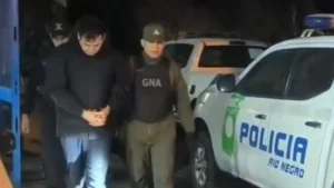 Trasladaron a Buenos Aires al prófugo chileno detenido en Bariloche por la Policía de Río Negro