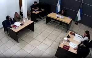 Robo a un matrimonio en Fernández Oro: imputaron a un hombre y seguirá preso cuatro meses