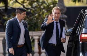 A un mes de asumir como jefe de Gabinete, Santilli ordena la gestión interna y negocia acuerdos con las provincias