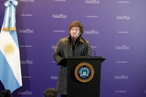 Milei reúne a legisladores en Casa Rosada y avanza con una reforma clave del Banco Central
