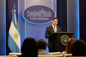 “Me sacaron de contexto”: Adrián Ravier aclaró sus dichos sobre el dólar a .800