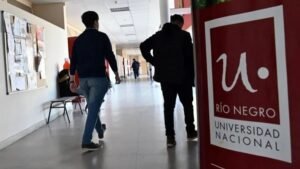 Incentivo a la educación: la Universidad Nacional de Río Negro convoca a participar del programa “Elegir(te) es ganar”