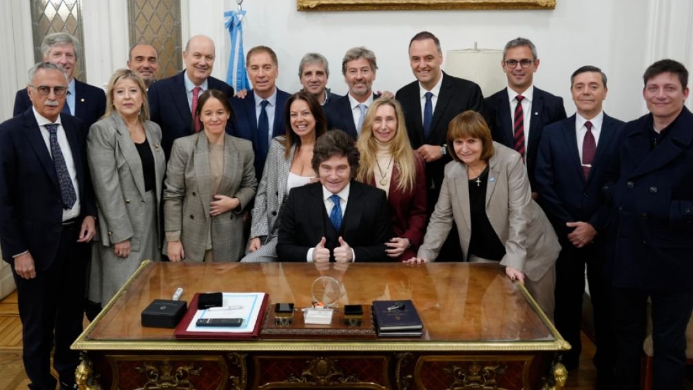 Encuesta que preocupa al Gabinete: varios ministros tienen saldo negativo de imagen y alto nivel de desconocimiento