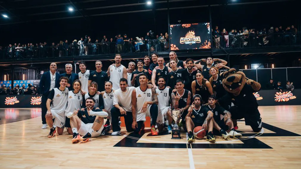 Duki inauguró “Clutch”: el nuevo espacio de básquet que reunió a la Generación Dorada, artistas y streamers