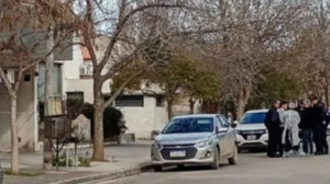 Avanza la investigación por la muerte del hombre en Cipolletti: la mujer sigue internada y esperan la autopsia