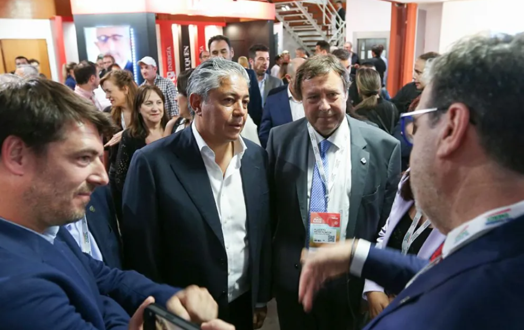 Figueroa reclamó mayor aporte de las petroleras para financiar las obras que demanda Vaca Muerta