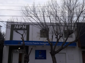 El MPN se prepara para no competir en 2027 y apuesta a preservar su poder territorial