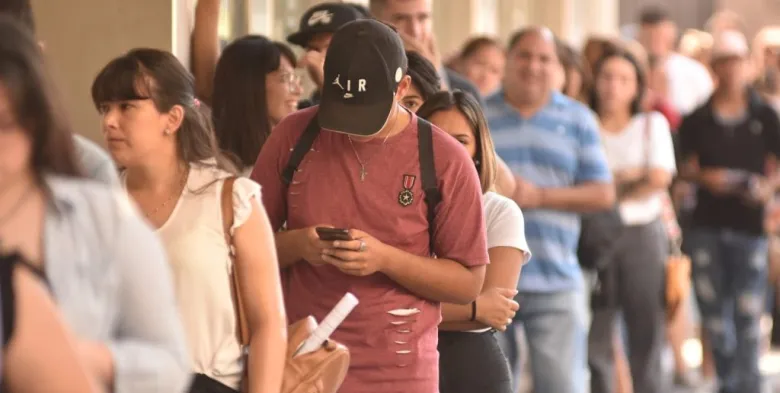 El malestar social se profundiza: solo el 15% evalúa positivamente la situación del país y el 58% dice que empeoró