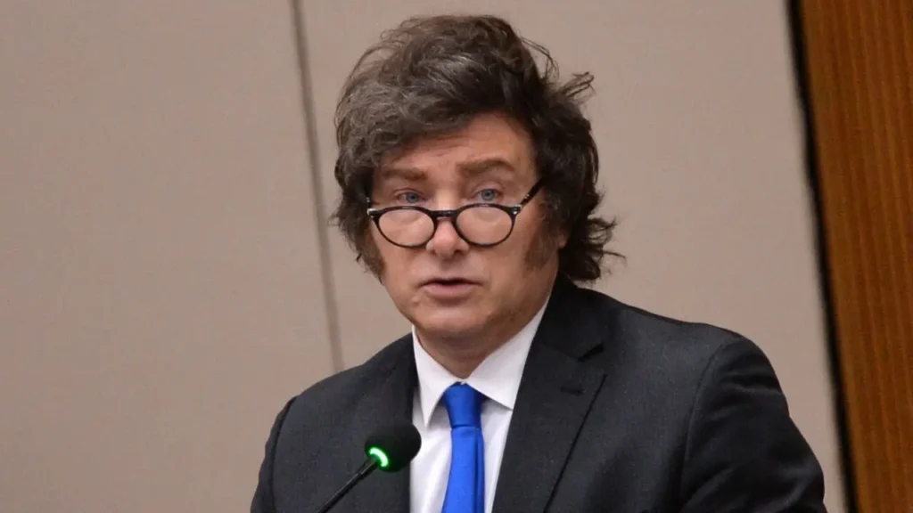 Javier Milei viaja a Rosario y la Bolsa de Comercio pone el foco en el tren de cargas y el agro
