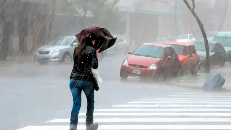 Alerta por nieve, lluvia y viento en Río Negro y Neuquén: qué zonas tendrán nivel naranja este miércoles