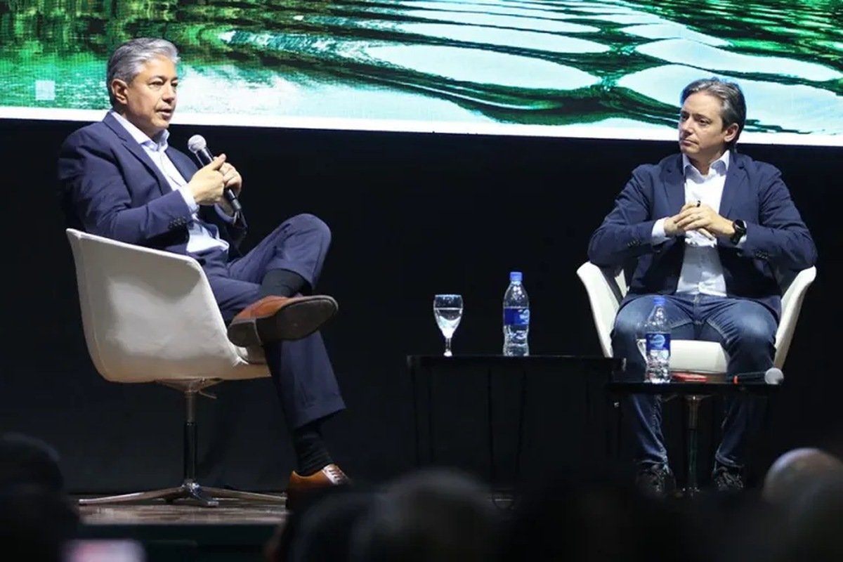 Houston, la CAF y el bolsillo: las tres patas de una misma semana