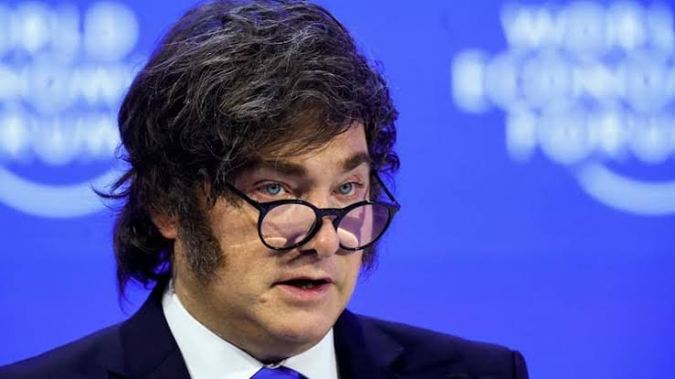 Milei volvió a caer en el ranking de presidentes de América Latina: quedó 15º sobre 18 mandatarios