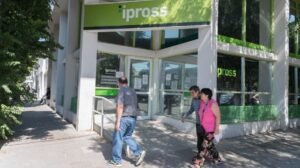 La Justicia eximió a IPROSS de cubrir un tratamiento de fertilidad a una afiliada que perdió el empleo