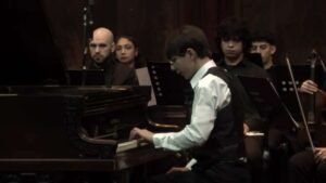 Prodigio en la región: el pianista de 14 años que brilló en el Teatro Colón debuta por primera vez en Neuquén