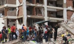 Fuerte terremoto de magnitud 7,4 sacudió Colombia: hay al menos 18 muertos y graves daños