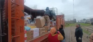 El Tren Solidario llega al Alto Valle con ayuda para familias afectadas por el frío y la nieve