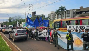 Tractorazo en Misiones: yerbateros reclamaron medidas urgentes durante la visita de Milei