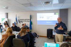 Río Negro avanza en el Parlamento para hacerse cargo de las rutas 22 y 151 durante 20 años