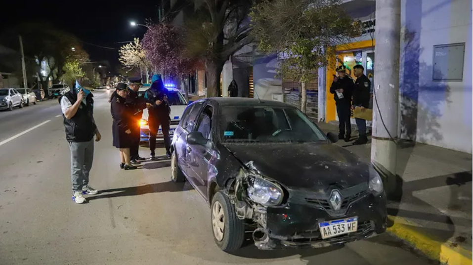 Persecución y disparos en pleno centro de Neuquén: dos jóvenes fueron detenidos