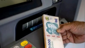 Endeudamiento de estatales: qué porcentaje de los salarios podría quedar protegido en Río Negro
