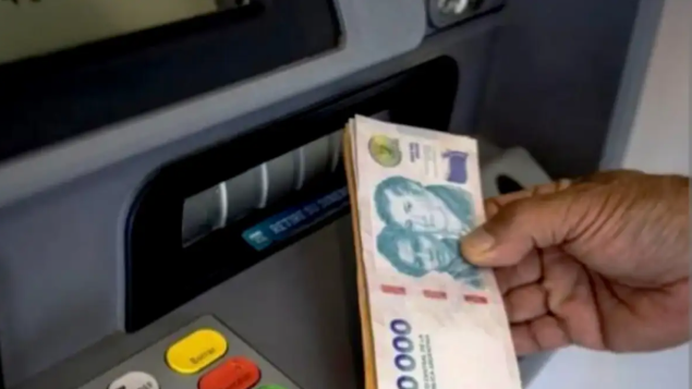Endeudamiento de estatales: qué porcentaje de los salarios podría quedar protegido en Río Negro