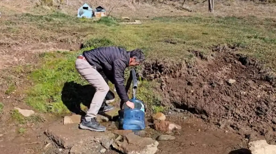 El secreto de una vertiente del Norte Neuquino que los vecinos eligen para tomar y preparar mate