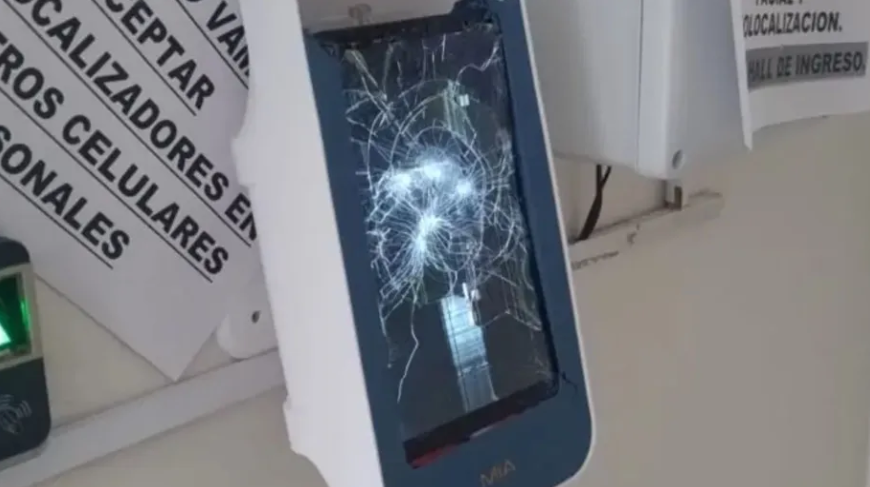 Vandalismo en el hospital de Allen: destruyeron el dispositivo de control de presentismo