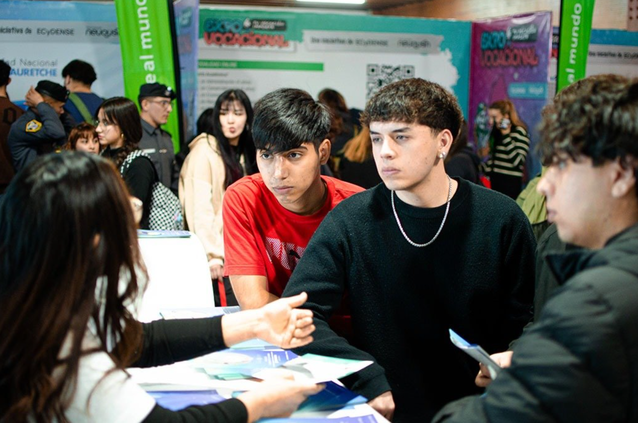 Expo Vocacional 2026 en Neuquén: miles de estudiantes recorren la feria para definir su futuro Expo Vocacional 2026 en Neuquén: miles de estudiantes recorren la feria para definir su futuro
