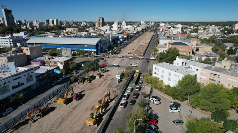 Atención conductores: habrá reducción de calzada en una avenida clave de Neuquén