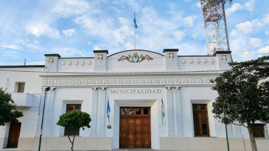 La disputa en Allen suma otro capítulo: Figueroa reclama su sueldo y Román cuestiona un anticipo de ,5 millones