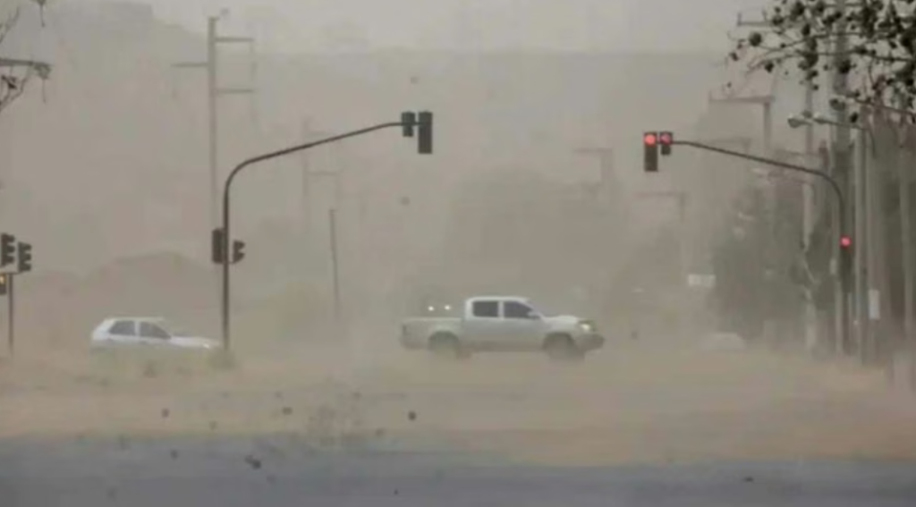 El viento no da tregua en Neuquén: ráfagas de 84 km/h y nuevas alertas para este lunes