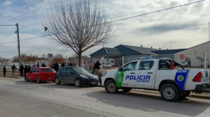Cipolletti: amenazó con un cuchillo a policías en la guardia del hospital y terminó detenido