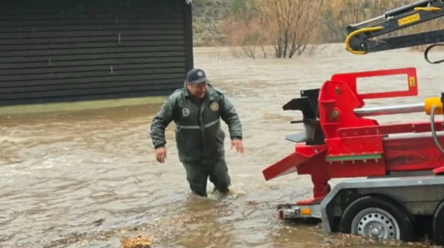 Tras casi 72 horas de emergencia, Figueroa felicitó a los equipos que trabajaron para asistir a los afectados por el temporal en Neuquén