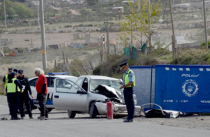 Violento choque en la Bajada de Maida: murió un hombre tras impactar contra un camión