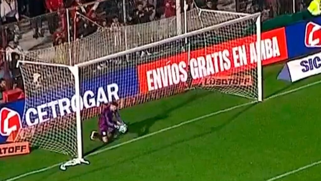 Video: el insólito gol que le dio la punta a Instituto en su victoria frente a Estudiantes de Río Cuarto