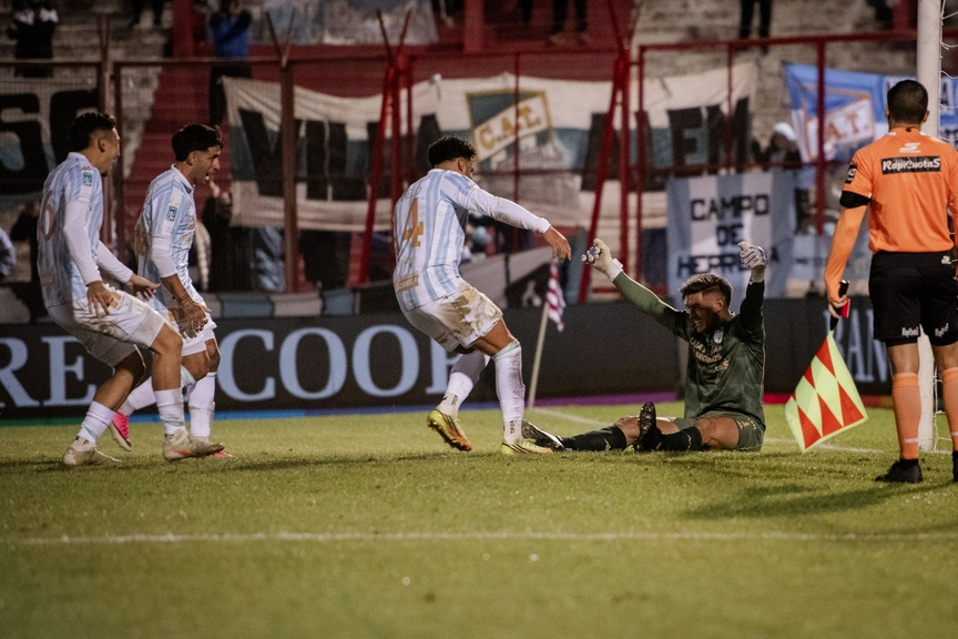 Atlético Tucumán dejó en el camino al último campeón de la Copa Argentina y está en semifinales