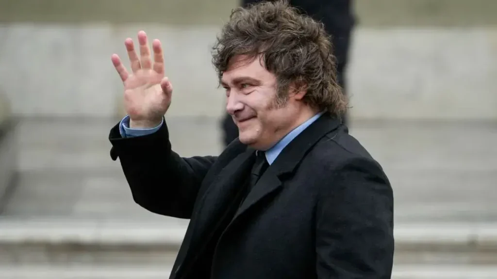 Javier Milei regresó a la Argentina y prepara su agenda: entrevista para un medio francés y una reunión de Gabinete