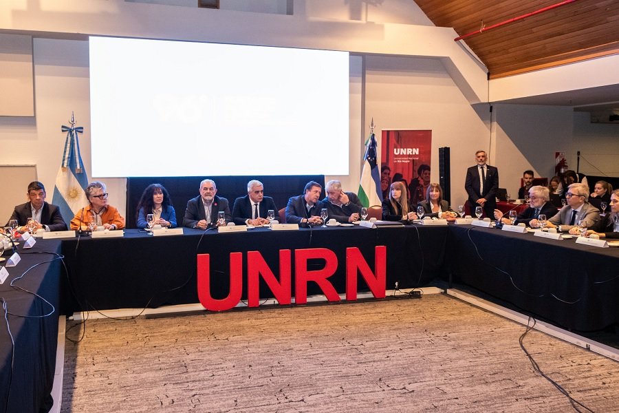 Innovación pedagógica en Río Negro: presentan un plan de equipamiento tecnológico para los institutos de formación docente