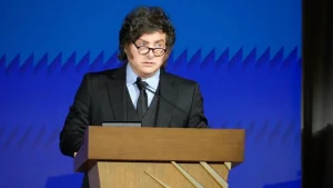 Encuesta: la imagen negativa de Javier Milei trepó al 56% tras sus polémicos dichos sobre quienes no llegan a fin de mes