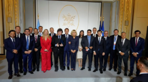 Weretilneck expuso en París el rol estratégico de Río Negro en la nueva etapa energética