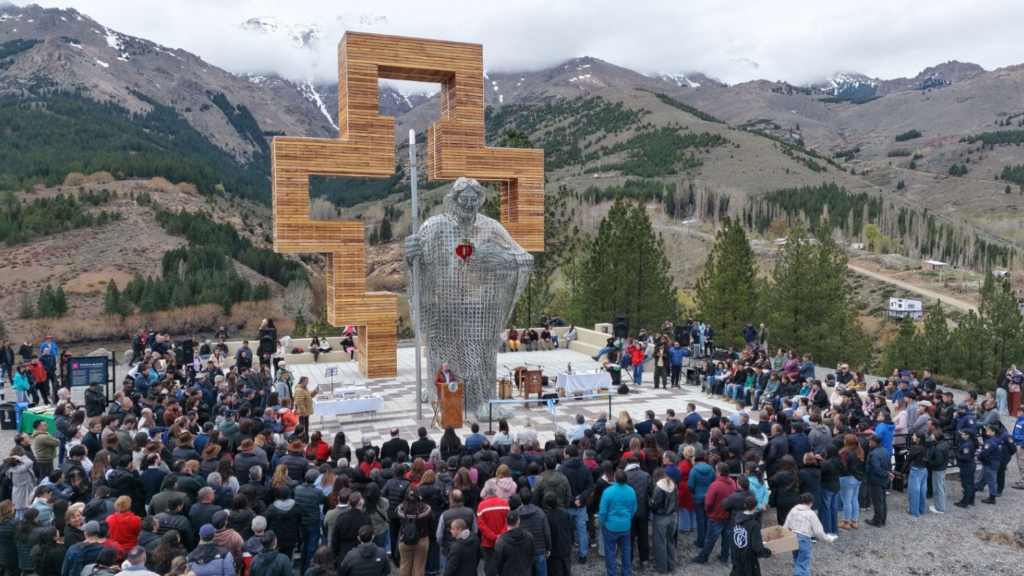 Así es el Sagrado Corazón de Jesús que busca impulsar el turismo en el norte neuquino