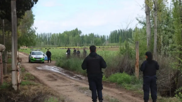 Tragedia en Cervantes: investigan cómo se inició el incendio y qué pasó antes de que murieran una nena y un joven