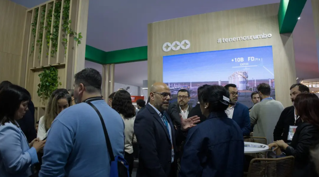 Río Negro presentó su stand en AOG Patagonia y puso el foco en el desarrollo de Vaca Muerta y los proyectos de exportación