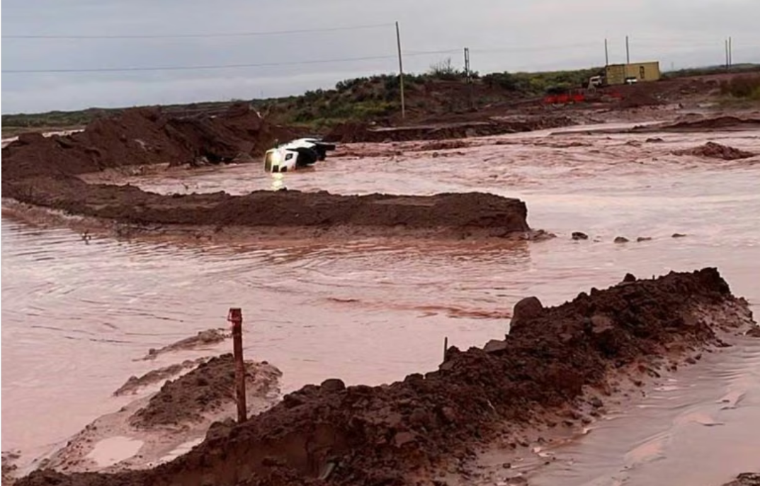 El temporal golpea a Rincón de los Sauces y Añelo: aislamiento, evacuados y daños El temporal golpea a Rincón de los Sauces y Añelo: aislamiento, evacuados y daños